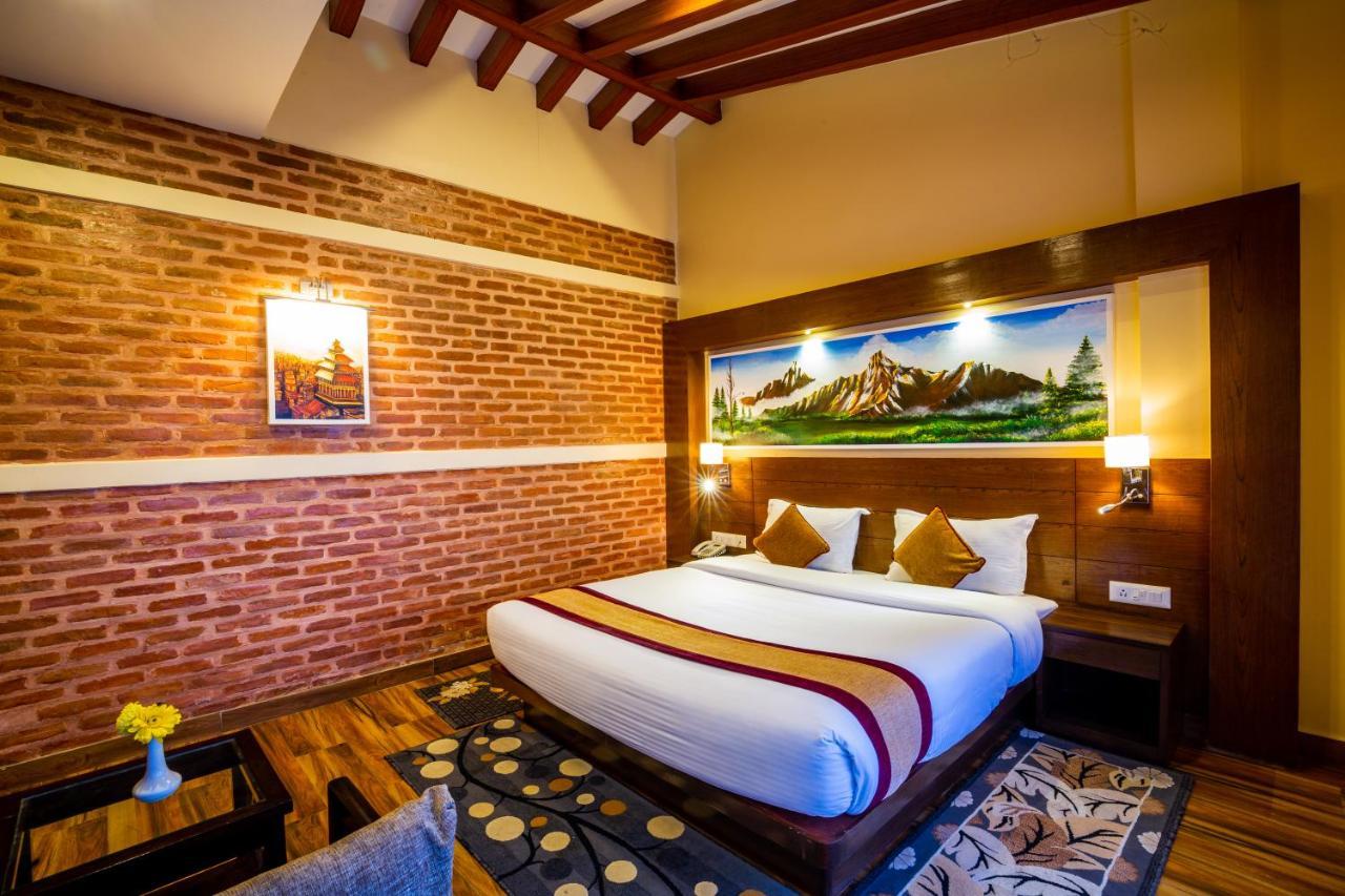 Himalaya Drishya Resort Дхуликхел Экстерьер фото